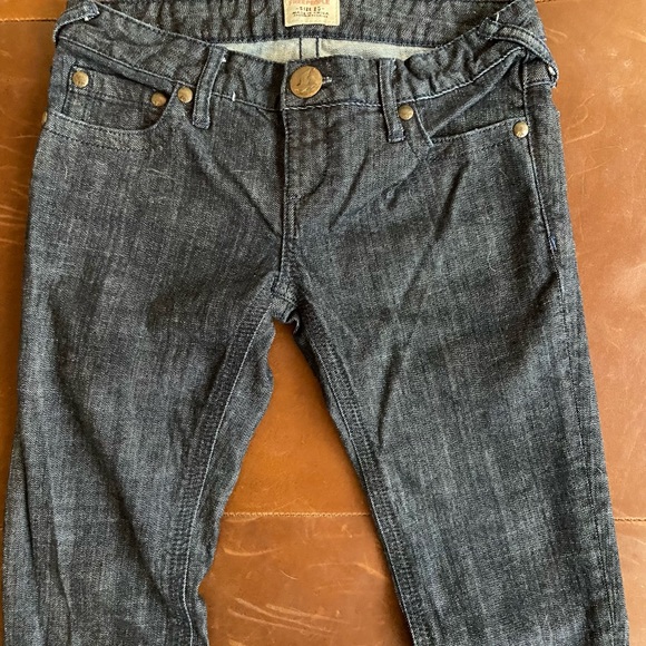 Free People dark blue denim size 25 EUC - Picture 2 of 5